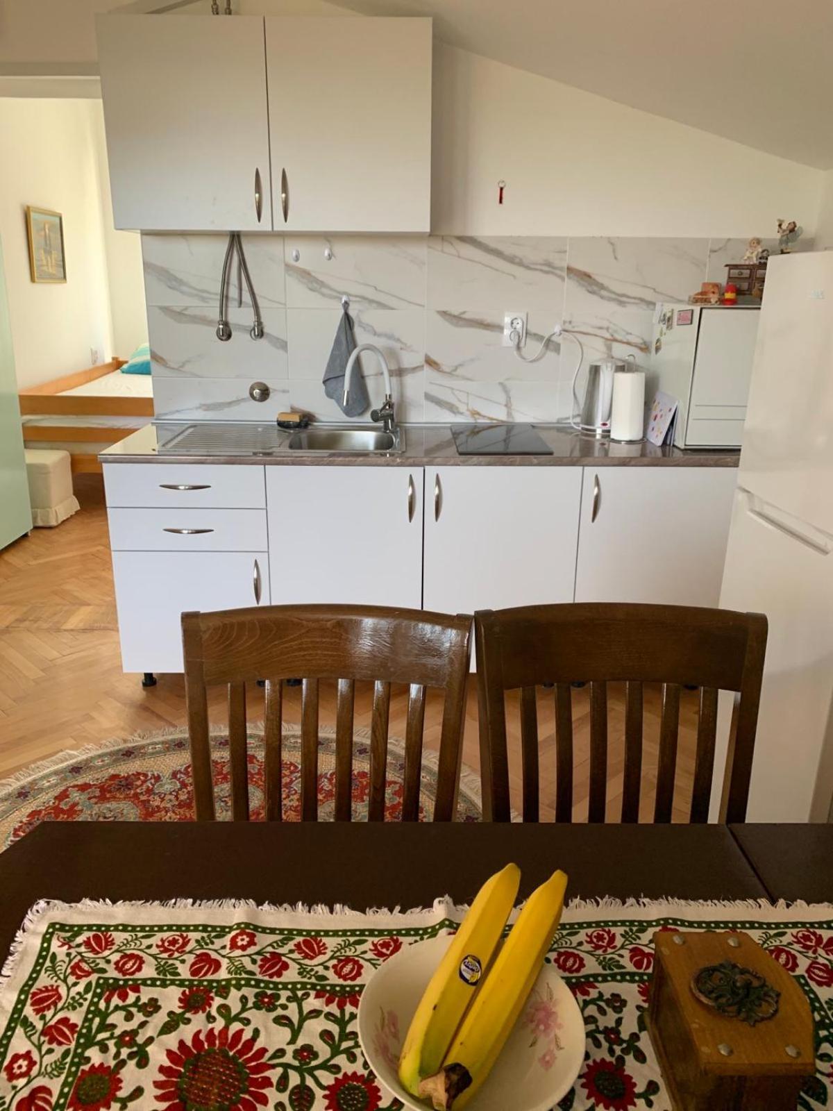 ביילה Guest House Villa Kosa מראה חיצוני תמונה