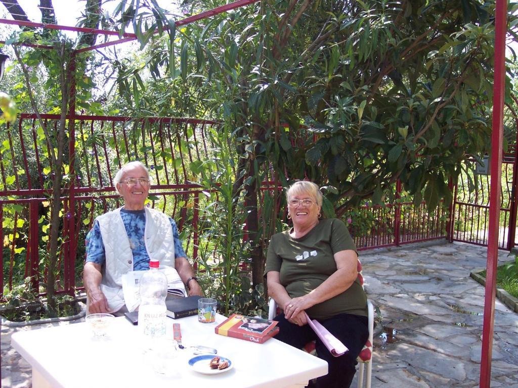 ביילה Guest House Villa Kosa מראה חיצוני תמונה